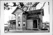921 E MAIN ST, a Queen Anne house, built in Watertown, Wisconsin in 1888.