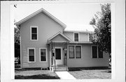 202 N WASHINGTON ST, a Gabled Ell house, built in Watertown, Wisconsin in 1880.