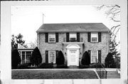 200 S WASHINGTON ST, a Colonial Revival/Georgian Revival house, built in Watertown, Wisconsin in 1937.