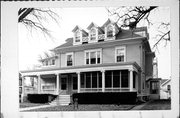 408 S WASHINGTON ST, a Colonial Revival/Georgian Revival house, built in Watertown, Wisconsin in 1900.