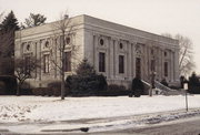 5608 10TH AVE (625 52ND ST), a Neoclassical/Beaux Arts post office, built in Kenosha, Wisconsin in 1909.