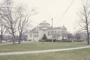 711 59TH PL, a Neoclassical/Beaux Arts library, built in Kenosha, Wisconsin in 1900.