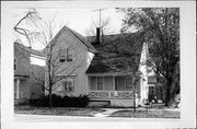 6201 8TH AVE, a Gabled Ell house, built in Kenosha, Wisconsin in 1907.
