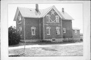 COUNTY HIGHWAY X, S SIDE, JUST E OF TRU-WAY RD, a Cross Gabled house, built in Red River, Wisconsin in 1895.