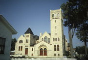 525 S 7TH ST, a Romanesque Revival church, built in La Crosse, Wisconsin in 1895.