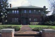 1408 KING ST, a Prairie School house, built in La Crosse, Wisconsin in 1912.