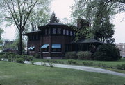 1212 CASS ST, a Prairie School house, built in La Crosse, Wisconsin in 1917.