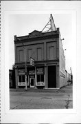 520 S 3RD ST, a Commercial Vernacular small retail building, built in La Crosse, Wisconsin in 1885.
