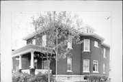 729 S 5TH AVE 729 S 5TH AVE, a American Foursquare house, built in La Crosse, Wisconsin in 1903.