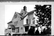 221 S 10TH ST, a Queen Anne house, built in La Crosse, Wisconsin in 1886.