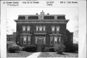 608 S 11TH ST, a Second Empire rectory/parsonage, built in La Crosse, Wisconsin in 1877.