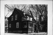 933 CAMERON AVE, a Side Gabled carriage house, built in La Crosse, Wisconsin in 1883.