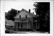 1422 GILLETTE ST, a Front Gabled house, built in La Crosse, Wisconsin in .