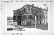 608-612 KING ST, a Queen Anne house, built in La Crosse, Wisconsin in 1902.