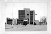 400 LACROSSE ST, a Contemporary city/town/village hall/auditorium, built in La Crosse, Wisconsin in 1970.