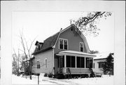 1907 LIBERTY ST, a Dutch Colonial Revival house, built in La Crosse, Wisconsin in .