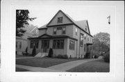 1524 MADISON ST, a Queen Anne house, built in La Crosse, Wisconsin in 1897.
