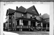 1524 MADISON ST, a Queen Anne house, built in La Crosse, Wisconsin in 1897.