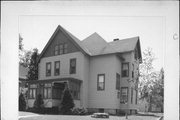 1508-1510 MAIN ST, a Queen Anne house, built in La Crosse, Wisconsin in 1892.