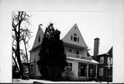 1522 MAIN ST, a Queen Anne house, built in La Crosse, Wisconsin in 1897.