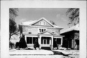 1603 MAIN ST, a Neoclassical/Beaux Arts house, built in La Crosse, Wisconsin in 1909.