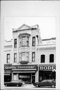 327 PEARL ST, a Queen Anne small retail building, built in La Crosse, Wisconsin in 1885.