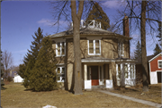 610 LIBERTY ST, a Octagon house, built in Ripon, Wisconsin in 1850.