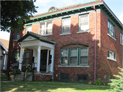 1039 S LAYTON BLVD, a Colonial Revival/Georgian Revival house, built in Milwaukee, Wisconsin in 1919.