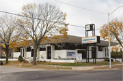 302 N MIDVALE BLVD, a Contemporary bank/financial institution, built in Madison, Wisconsin in 1967.