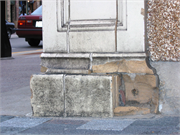 117-125 W MIFFLIN ST, a Neoclassical/Beaux Arts small retail building, built in Madison, Wisconsin in 1922.
