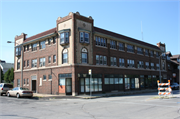 2501-2513 W VLIET ST, a Spanish/Mediterranean Styles apartment/condominium, built in Milwaukee, Wisconsin in 1924.