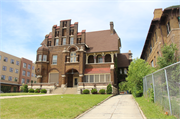 3424 W WISCONSIN AVE, a German Renaissance Revival house, built in Milwaukee, Wisconsin in 1905.