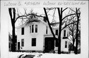 821-823 West Ave S, a Queen Anne house, built in La Crosse, Wisconsin in 1883.