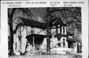 821-823 West Ave S, a Queen Anne house, built in La Crosse, Wisconsin in 1883.