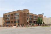 2708 W WISCONSIN AVE, a English Revival Styles school – elem/middle/jr high/high, built in Milwaukee, Wisconsin in 1921.