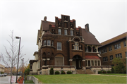 3424 W WISCONSIN AVE, a German Renaissance Revival house, built in Milwaukee, Wisconsin in 1905.