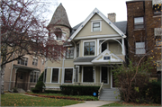 3127 W WISCONSIN AVE, a Queen Anne house, built in Milwaukee, Wisconsin in 1889.