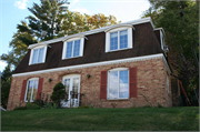 906 MAIN ST, a Colonial Revival/Georgian Revival house, built in Onalaska, Wisconsin in 1966.