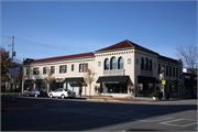 421, 423, 425, 427 E SILVER SPRING DR, a Spanish/Mediterranean Styles large retail building, built in Whitefish Bay, Wisconsin in 1926.