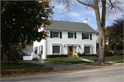 6151 N LAKE DR, a Colonial Revival/Georgian Revival house, built in Whitefish Bay, Wisconsin in 1947.