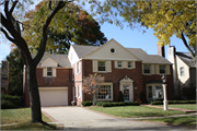 6011 N BERKELEY BLVD, a Colonial Revival/Georgian Revival house, built in Whitefish Bay, Wisconsin in 1942.