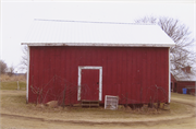 642 Fritz Road, a Astylistic Utilitarian Building Agricultural - outbuilding, built in Montrose, Wisconsin in 1900.