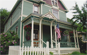 711 N 2ND ST, a Queen Anne house, built in Alma, Wisconsin in 1895.