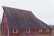 2733 COUNTY HIGHWAY M, a Astylistic Utilitarian Building crib barn, built in Fitchburg, Wisconsin in 1875.
