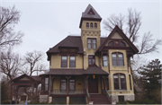 527 E WISCONSIN ST, a Queen Anne house, built in Neenah, Wisconsin in 1881.