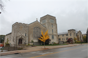 1529 N WAUWATOSA AVE, a Late Gothic Revival house of worship, built in Wauwatosa, Wisconsin in 1923.