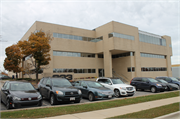 933 N MAYFAIR RD, a Contemporary large office building, built in Wauwatosa, Wisconsin in 1979.