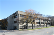 1000 N 92ND ST, a Contemporary large office building, built in Wauwatosa, Wisconsin in 1980.