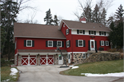 815 SHADOW LAWN DR 815 SHADOW LAWN DR, a Side Gabled barn, built in Elm Grove, Wisconsin in 1843.