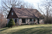 W269 S3342 MERRILL HILLS RD, a Side Gabled house, built in Waukesha, Wisconsin in 1953.